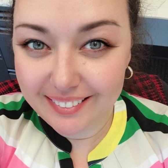 Profile Picture of Deidre Tetley (@dtcomments) on Poshmark