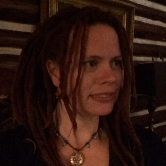 Profile Picture of Kristin Pamperin (@krystinialefay) on Poshmark