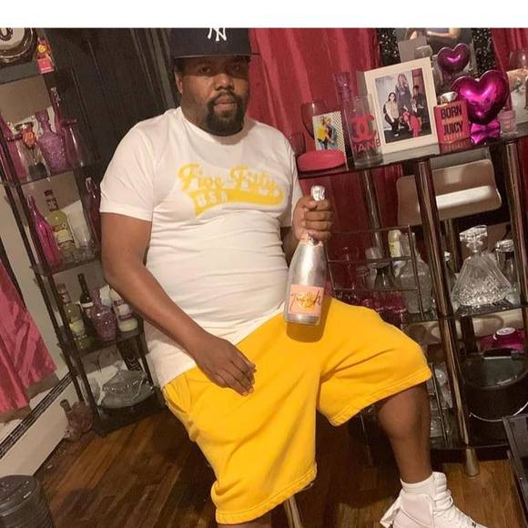Profile Picture of Shimar djanswer Mcclean (@mccleanshimar) on Poshmark