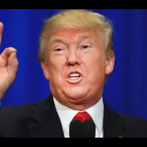 Profile Picture of Alexa Calera (@alexa3419) on Poshmark