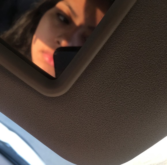 Profile Picture of Karina Velasquez (@karivelasquez21) on Poshmark