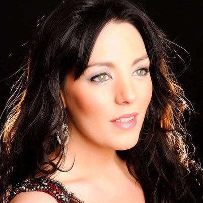 Profile Picture of Marcella Walsh (@MarcellaWMusic) on Twitter