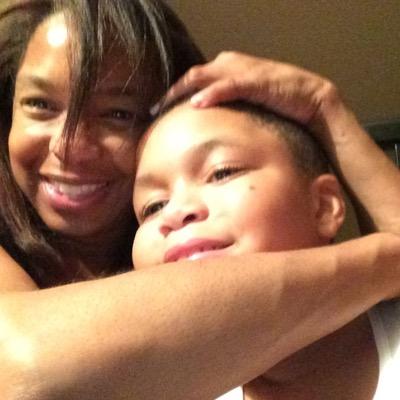 Profile Picture of Sharon Dungee (@1starbucks) on Twitter