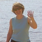Profile Picture of Karen Loeffelman (@JeepersPeepersShow) on Youtube