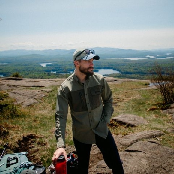 Profile Picture of Eric Nadeau (@nuhdoughnut) on Poshmark