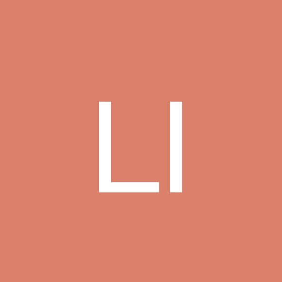Profile Picture of Layne Ilderton (@laynekirchoff) on Poshmark
