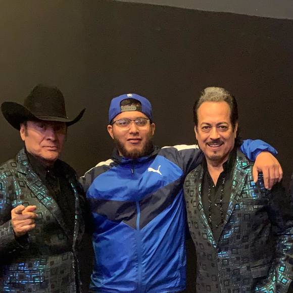 Azael Ortiz - Poshmark Profile Picture of Azael Ortiz (@azaelortiz) on Poshmark