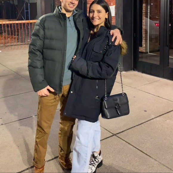 Profile Picture of Jenna Juliano (@jennaajuljano) on Poshmark