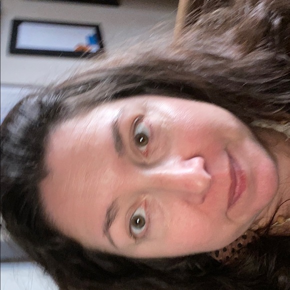 Profile Picture of Erin Oregan (@raisorv) on Poshmark