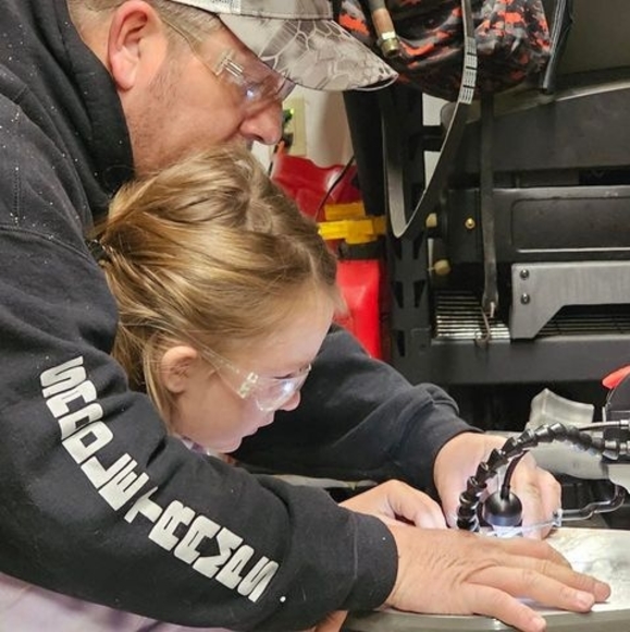 Profile Picture of Hurstle Laxton (@laxtonh) on Poshmark