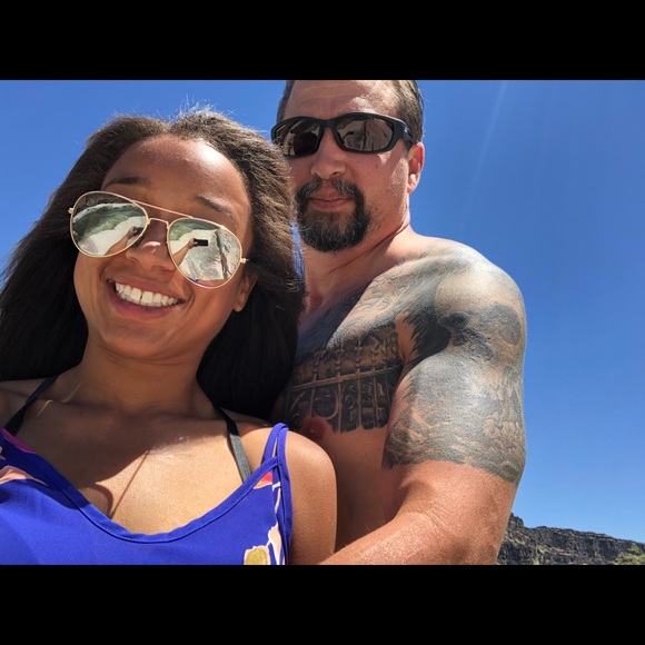 Profile Picture of Candace Morehouse (@candy481) on Poshmark