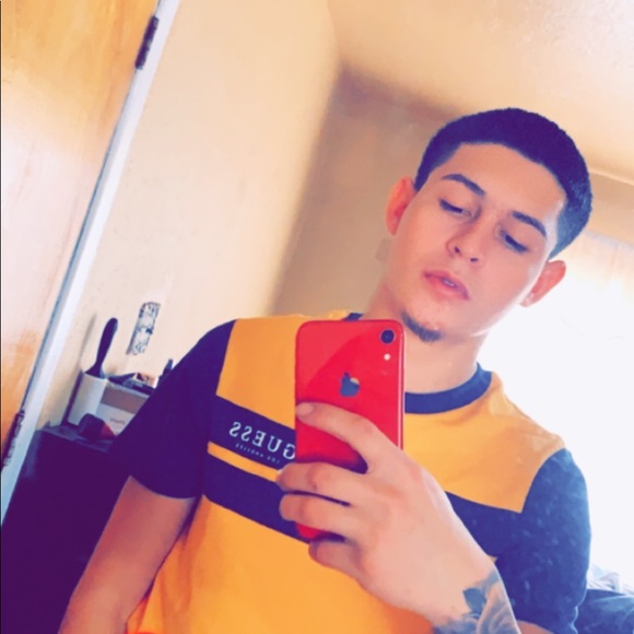 Profile Picture of Gera Grajeda (@geragrajeda11) on Poshmark