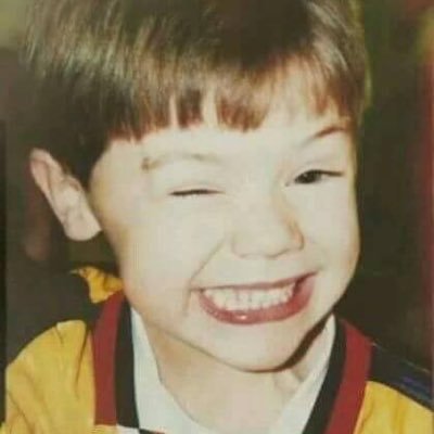 Profile Picture of 𝐡𝐚𝐧𝐧𝐚 𝐥𝐨𝐯𝐞𝐬 𝐥𝐨𝐮𝐢𝐬 ◟̽◞̽ (@louxsunflwr) on Twitter