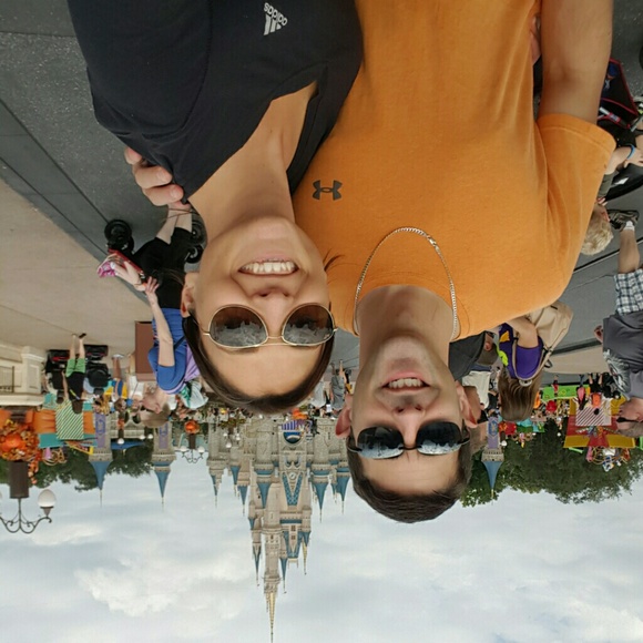 Profile Picture of Catherine Mitchell (@clario2724) on Poshmark