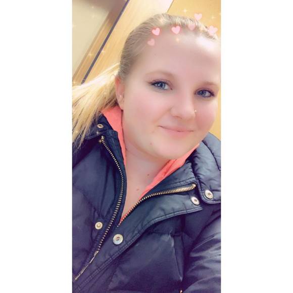 Profile Picture of Paige Daniels (@pmd2018) on Poshmark