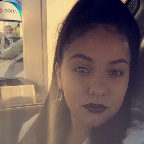 Profile Picture of Gabriella Chavez (@gaabya1) on Poshmark