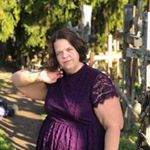 Profile Picture of Carolyn Renee (@unreadsymphony) on Instagram