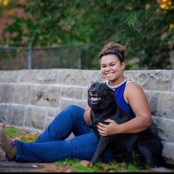 Profile Picture of Jaydyn Isiminger (@jaydyni) on Poshmark