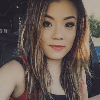 Profile Picture of Elise Kephart (@TheYoutubediva) on Twitter