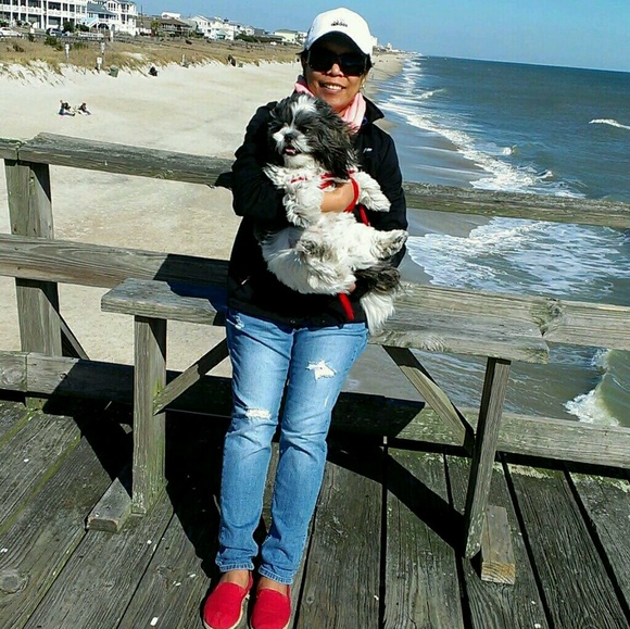 Profile Picture of Bernadette Schlueter (@msbern) on Poshmark