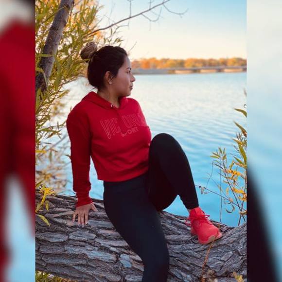 Profile Picture of Karla G pino (@flakitapino7) on Poshmark