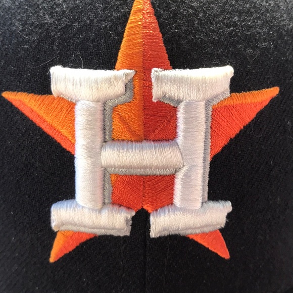 Profile Picture of Emmanuel Lara (@flipitntumbleit) on Poshmark