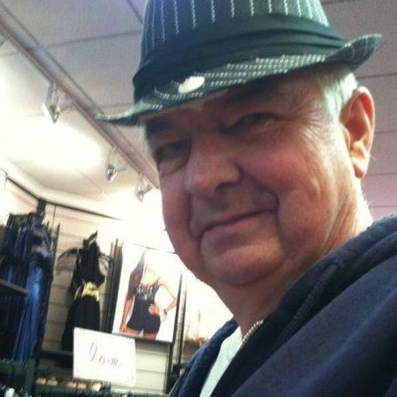 Profile Picture of Richard Baummer (@remmuab) on Poshmark