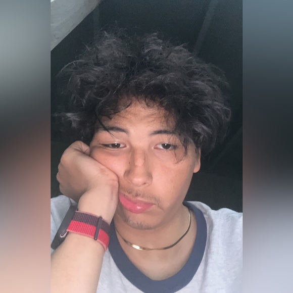 Profile Picture of Carson Long (@carsonlong977) on Poshmark