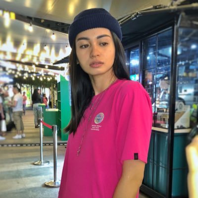 Profile Picture of Dennise Lazaro (@denniselazaro) on Twitter