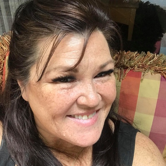 Profile Picture of Cori Mitchell (@zkingsgirl) on Poshmark