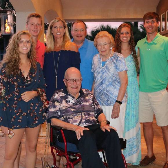 Profile Picture of Michele Hetzel (@michelehetzel) on Poshmark