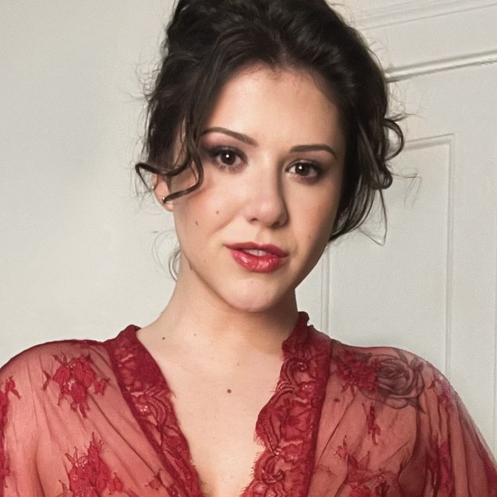 Profile Picture of Olive Apple (@oliveappleofmyeye) on Tiktok