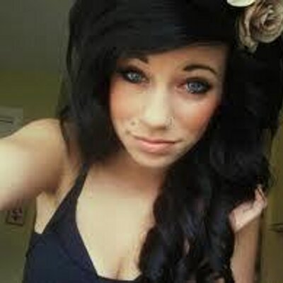 Profile Picture of CrystalJamesBiersack (@CrystalJamesBie) on Twitter