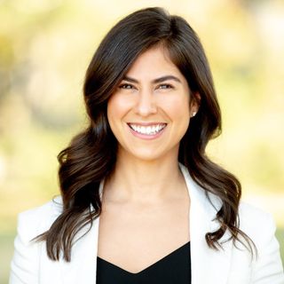 Profile Picture of Danielle Doke | Houston REALTOR® (@danielle.doke) on Instagram