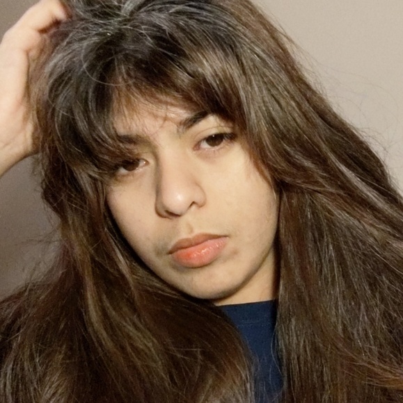 Profile Picture of Erika Becerra (@erika_becerra) on Poshmark