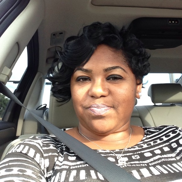 Profile Picture of Poisonivy Mccalebb (@ivanneka) on Poshmark