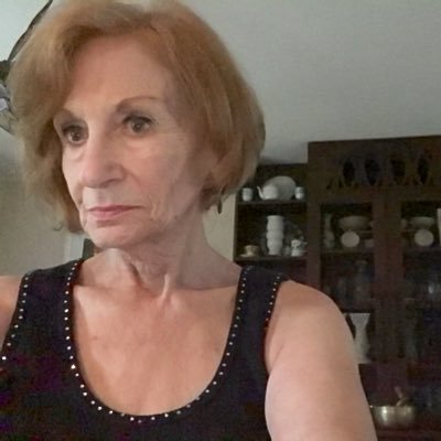 Profile Picture of Lorraine Browne (@Lorrainebdowne) on Twitter