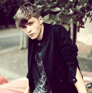 David Adelin - Facebook Profile Picture of David Adelin (@david.adelin.520) on Facebook