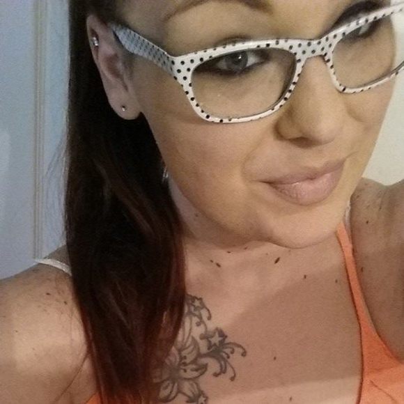 Profile Picture of Lindsey Gregory (@lindseyg23) on Poshmark