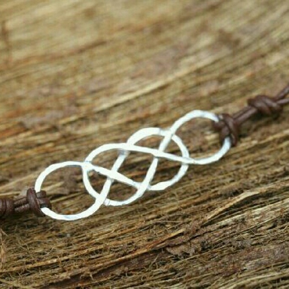 Profile Picture of Courtney Chermack (@chermack09) on Poshmark