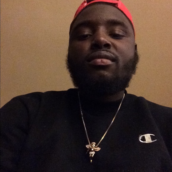 Profile Picture of Daniel Purnell (@dorneypark9015) on Poshmark