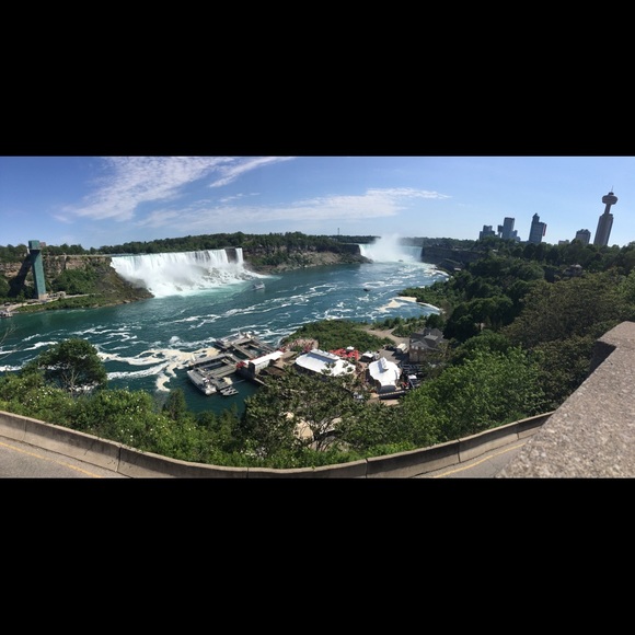 Profile Picture of Halia Handen (@hialane) on Poshmark