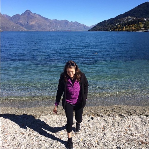 Profile Picture of Aubrey Faggen (@faggena1) on Poshmark