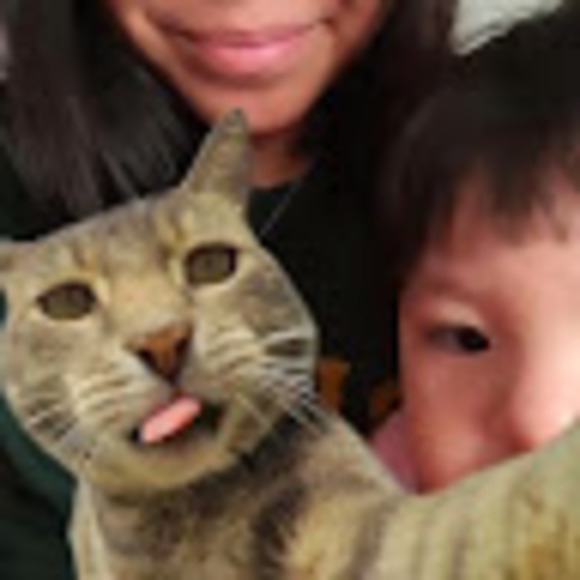 Profile Picture of David Sum (@davidsum27) on Poshmark