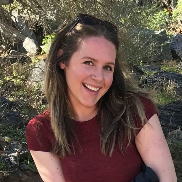 Profile Picture of Jenny Laheta (@jlaheta) on Poshmark