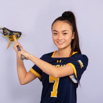 Profile Picture of Haley Mullen (@halestales) on Twitter