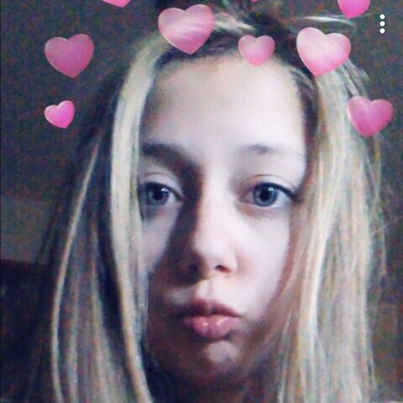 Profile Picture of Jessica Dobrowski (@jessicaaaaa162) on Poshmark