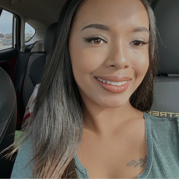 Profile Picture of Dominique Allen (@domo98allen) on Poshmark