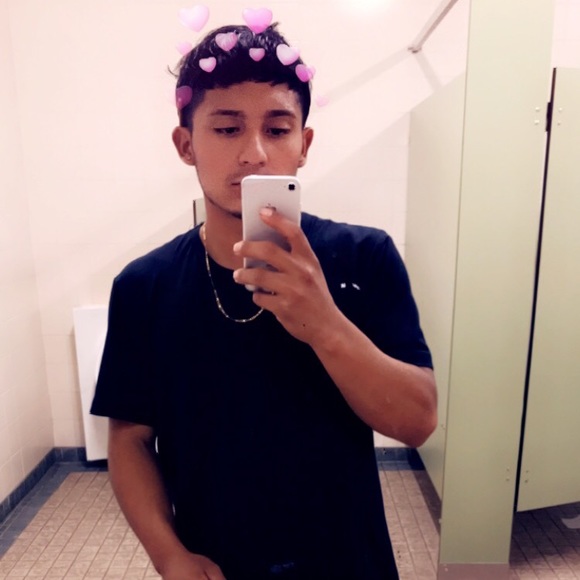 Profile Picture of Atilio Zamora (@smileyyy725) on Poshmark