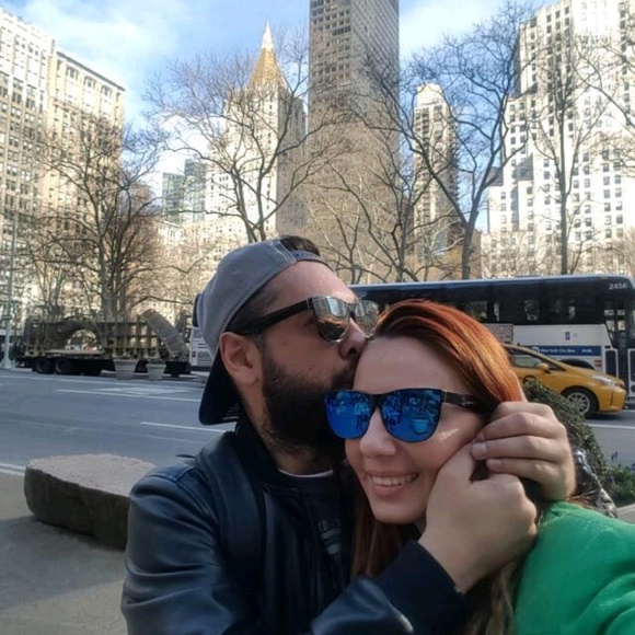 Profile Picture of Cosmina Rosu (@rosucosmina) on Poshmark